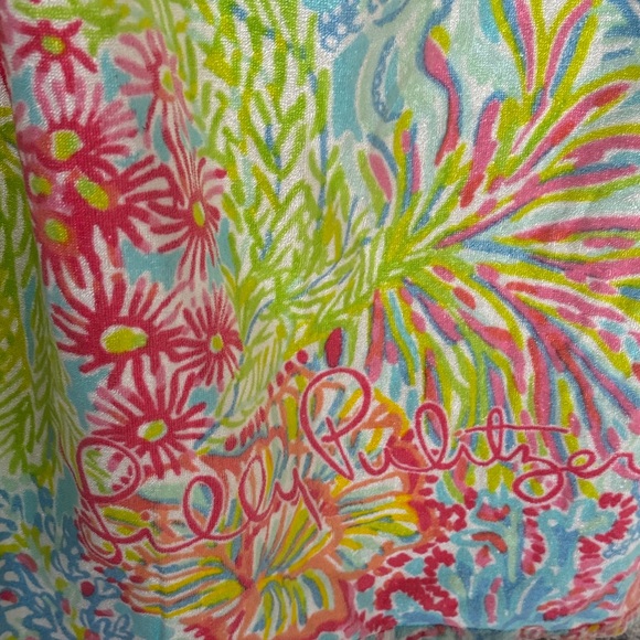 Lilly Pulitzer beach towel - Picture 2 of 3